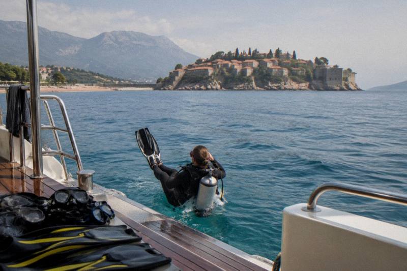 Scuba Diving, Underwater Tunnels