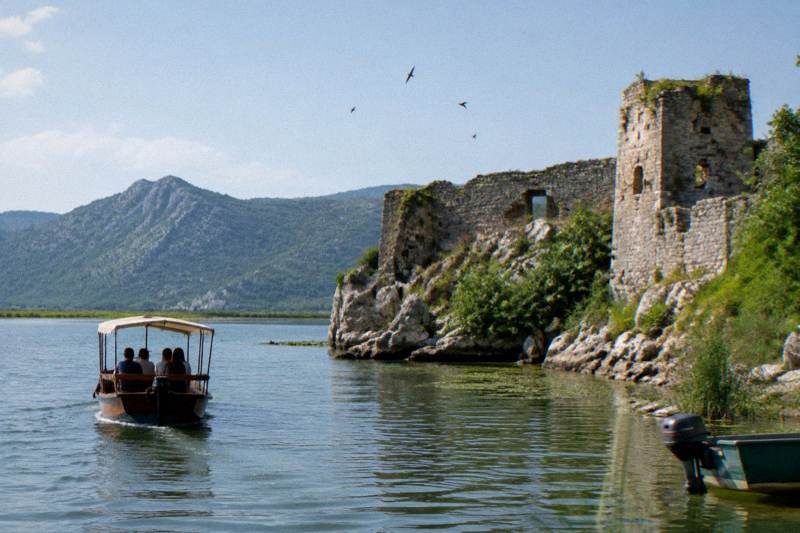Historical Boat, Small Group